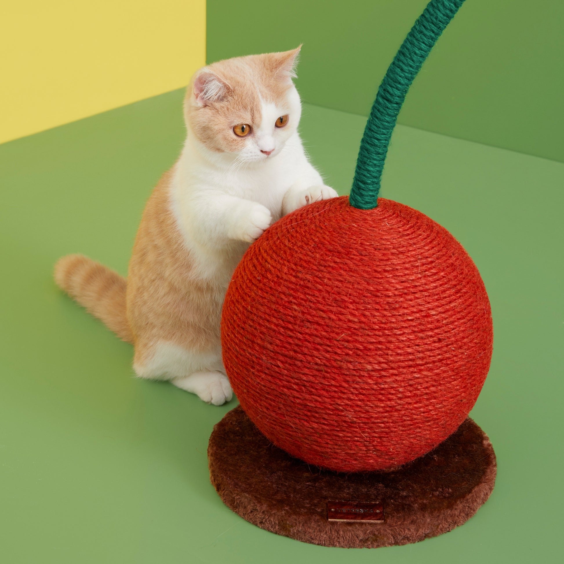 VETRESKA CHERRY CAT SCRATCHE (MINI)  未卡车厘子猫抓柱