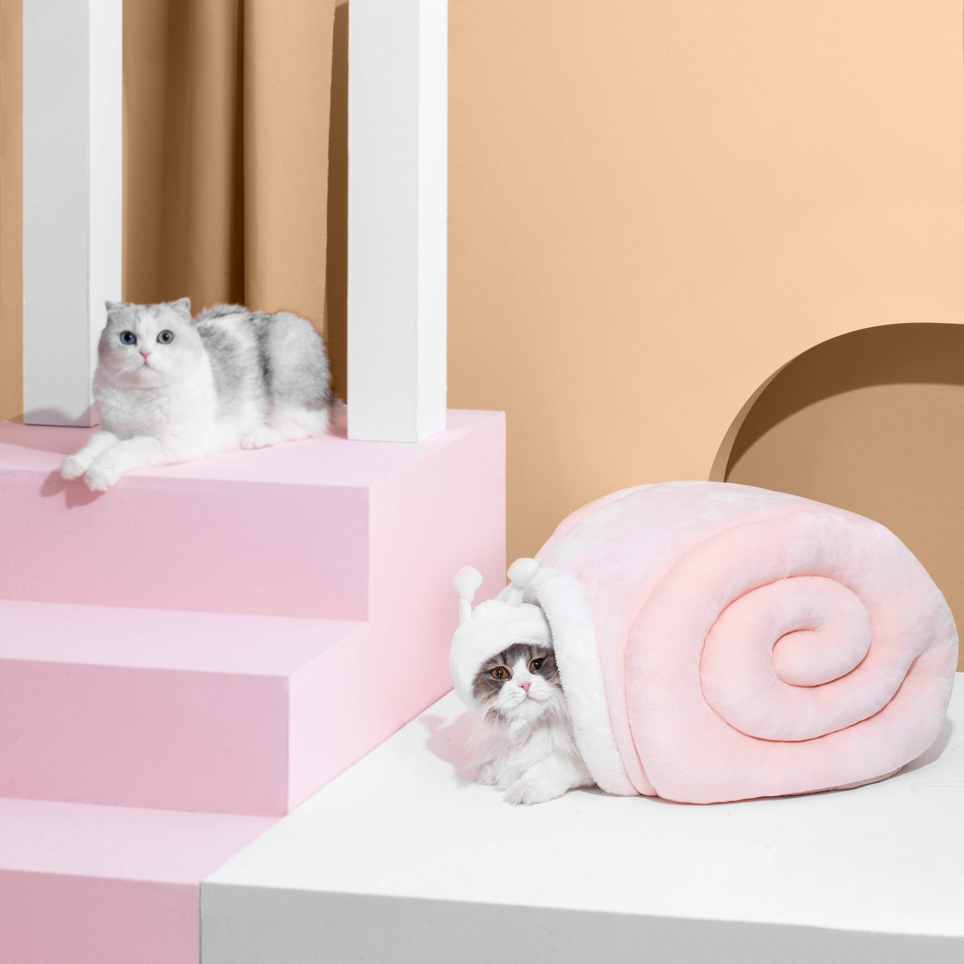 Furrytail Little Snail Cat Bed 尾巴生活蜗牛窝